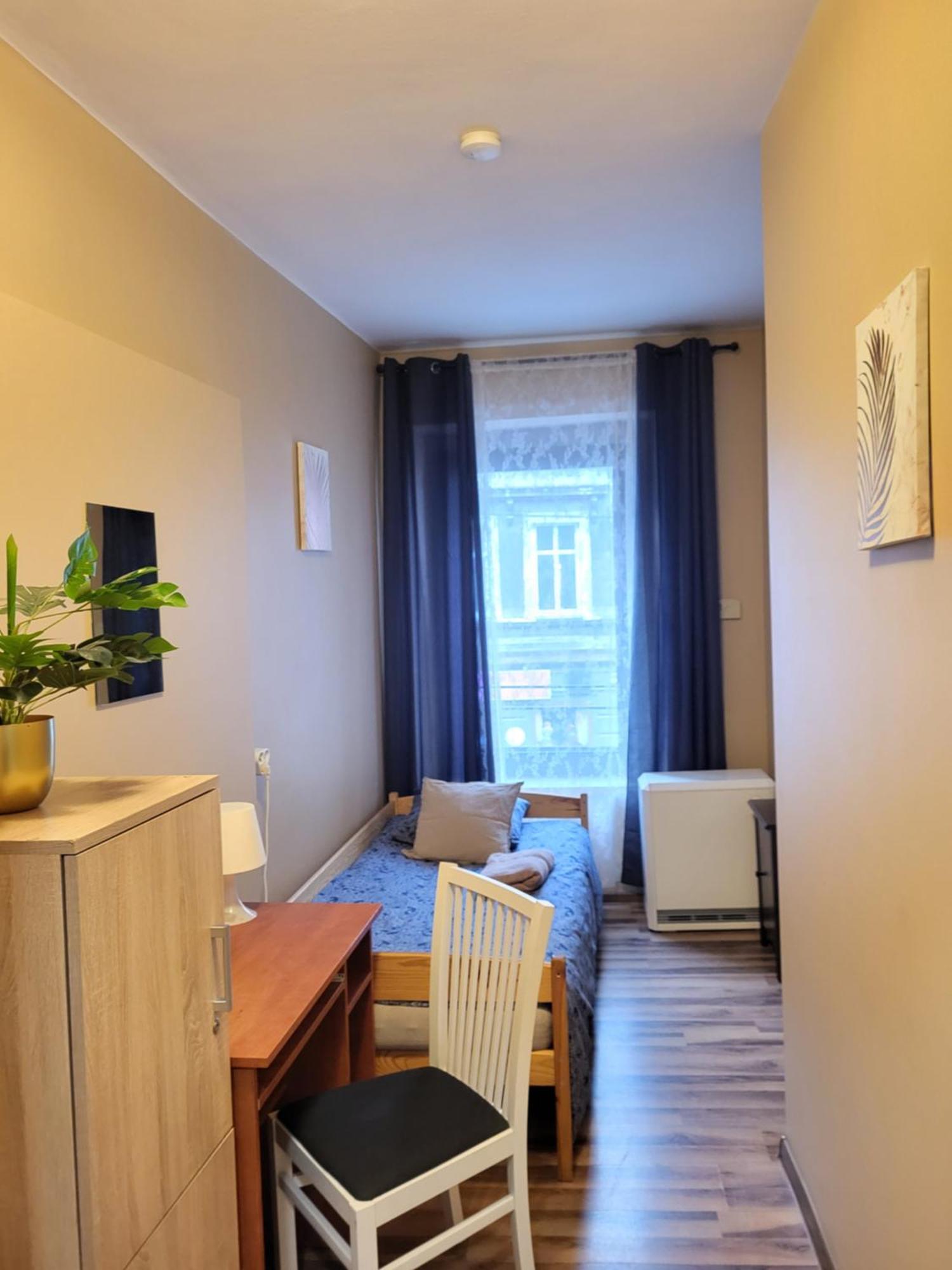 Hostel Gliwice Centrum Parking Rum bild