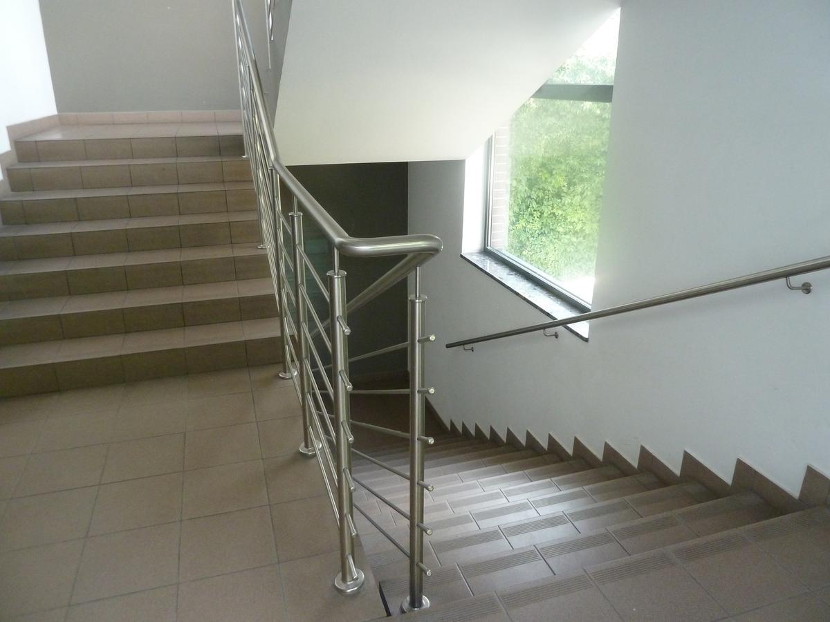 Hostel Gliwice Centrum Parking Exteriör bild